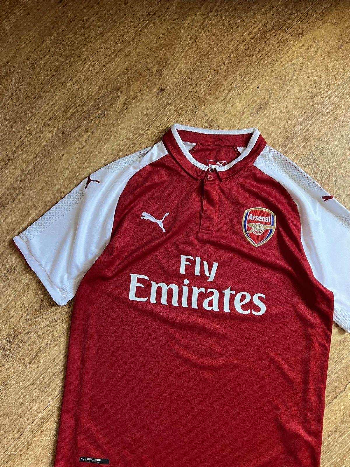 Puma × Vintage Arsenal 17/18 Home Jersey Lacazette #9 Size US M / EU 48-50 / 2 - 5 Thumbnail