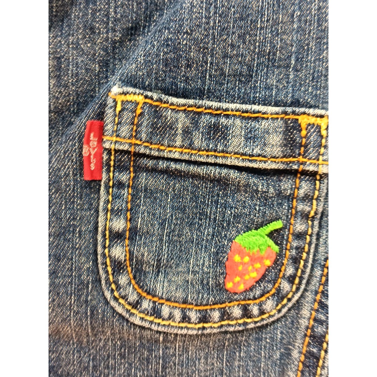Levi's Levi's Denim Jacket Women Cropped Blue Embroidered Strawberry Elbow Patches M Size Jean Size 32" / US 10 / IT 46 - 5 Thumbnail