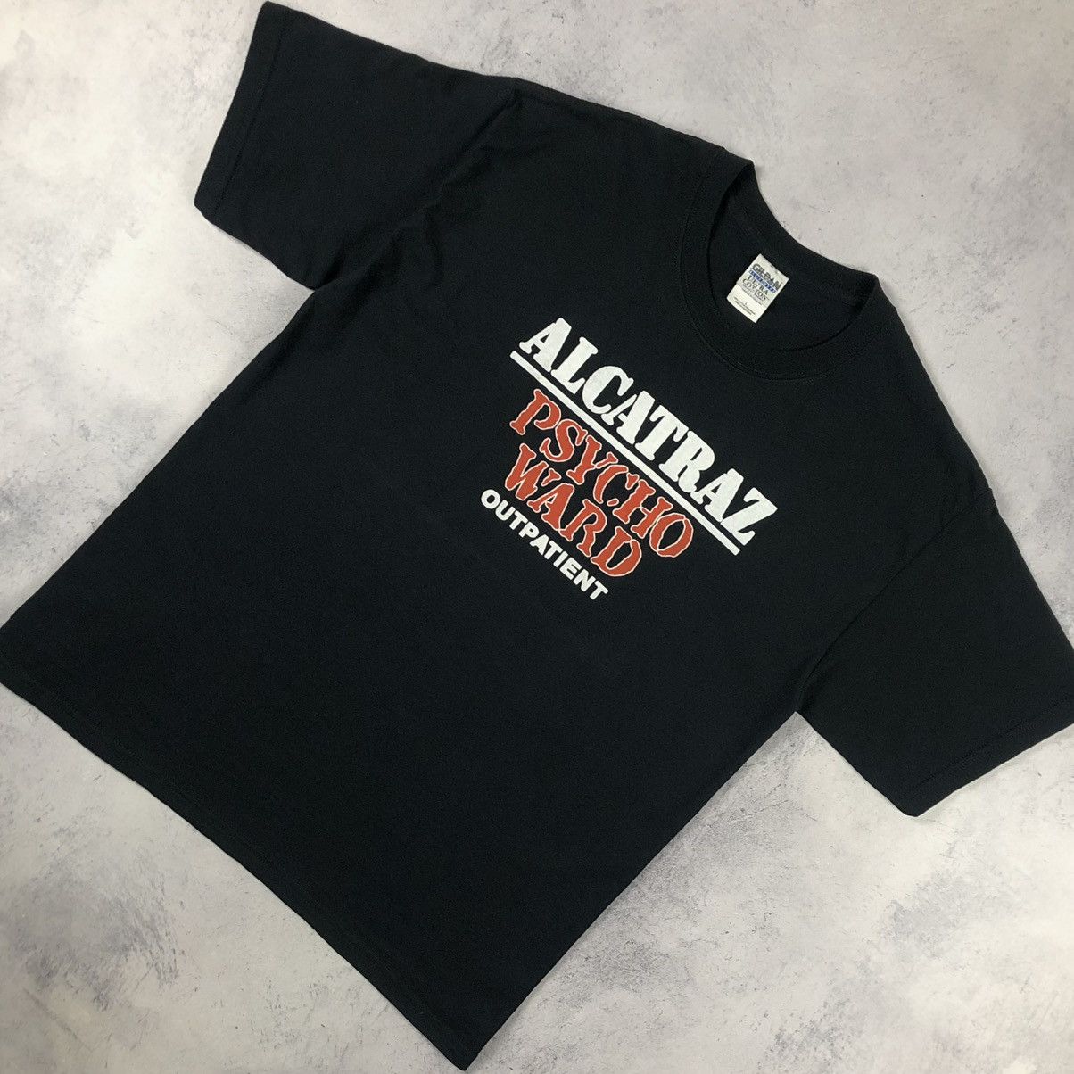 Vintage Vintage Alcatraz Psycho Ward Outpatient Tee Size US L / EU 52-54 / 3 - 1 Thumbnail