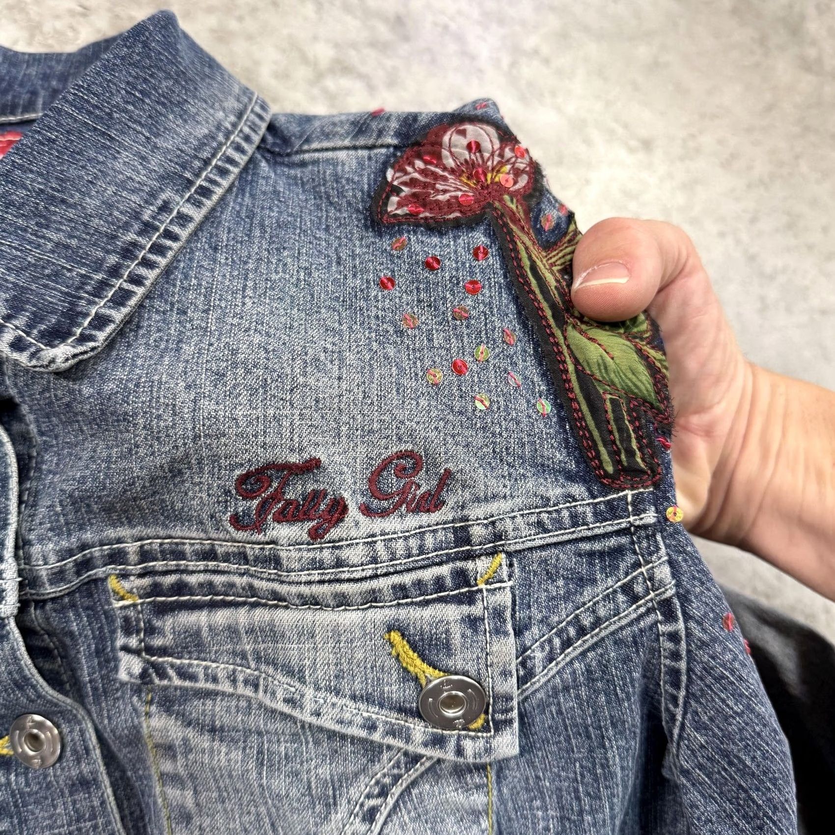 Fubu VINTAGE FUBU Jacket Womens M Denim Floral Embroidered Sequin Y2K Size M / US 6-8 / IT 42-44 - 4 Thumbnail