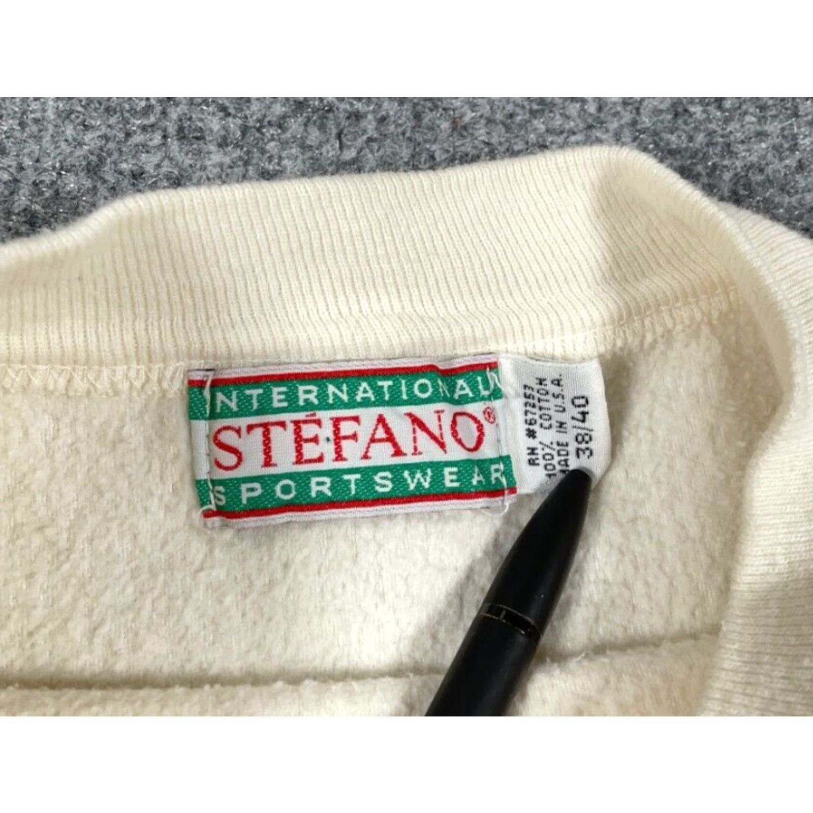 Vintage VTG Stefano Royalty Crest Print Sweatshirt Women L Ivory Cotton Textured Print Hipster Retro TV Pullover Casual Womens Vintage Size L / US 10 / IT 46 - 3 Thumbnail