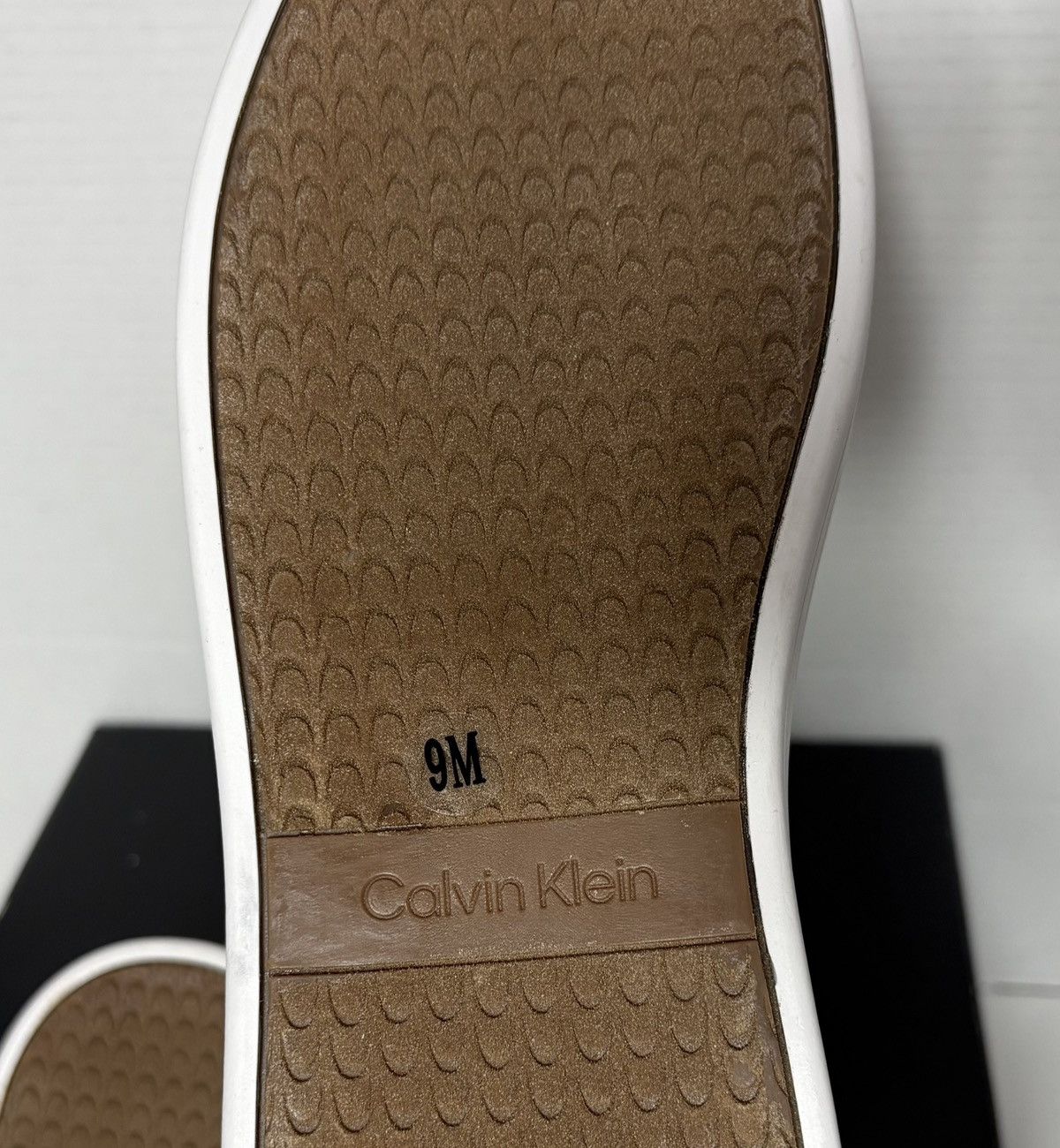 Calvin Klein NEW Size US 9 Calvin Klein Men's Wivlo Sneaker CMWIVLO-R Size US 9 / EU 42 - 8 Thumbnail