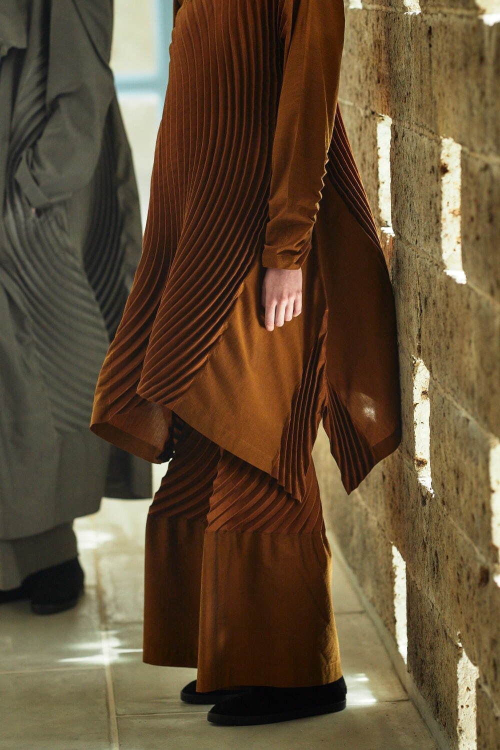 Issey Miyake AW2021 Issey Miyake Cliff Pleats Tunic Dress Size M / US 6-8 / IT 42-44 - 8 Thumbnail