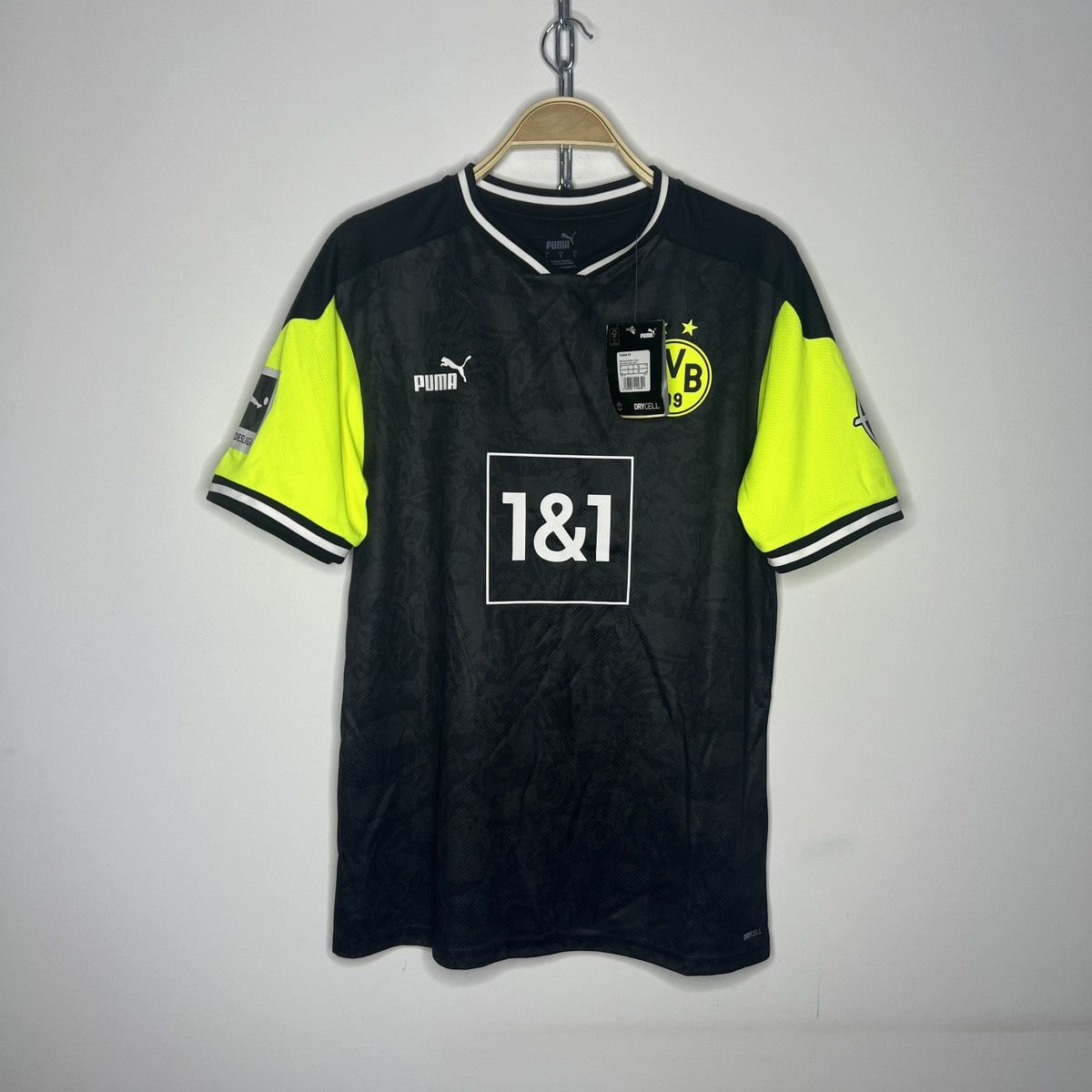 Puma Piszczek #26 Tshirt Jersey 2020 2021 Shirt Bundesliga Size US L / EU 52-54 / 3 - 2 Thumbnail