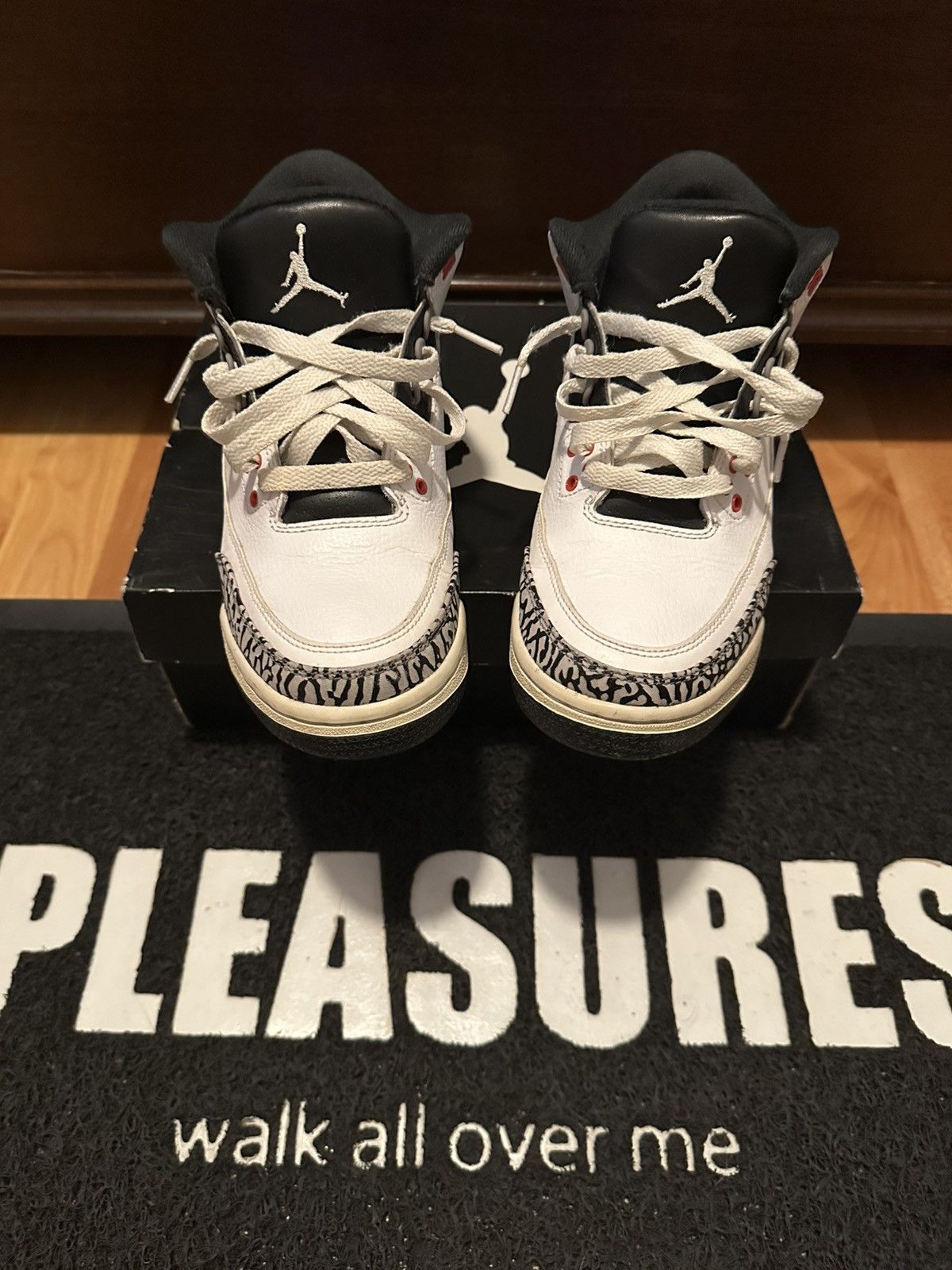 SIZE 7 - Air Jordan Retro 3 Infrared