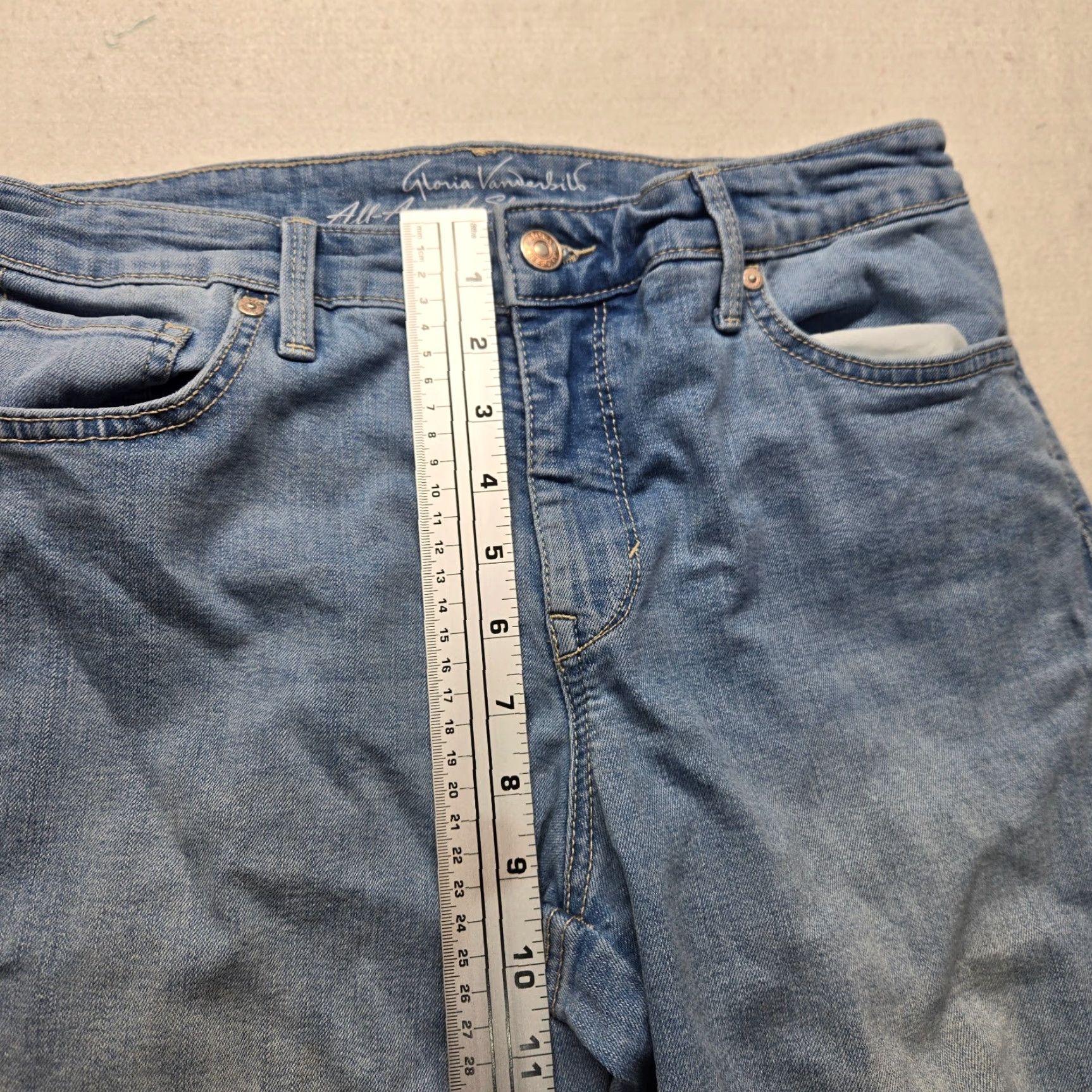 Gloria Vanderbilt Gloria Vanderbilt Amanda Jeans Capri Slimming Women 8 Blue Denim 5-Pocket Stretch Size 30" / US 8 / IT 44 - 6 Thumbnail