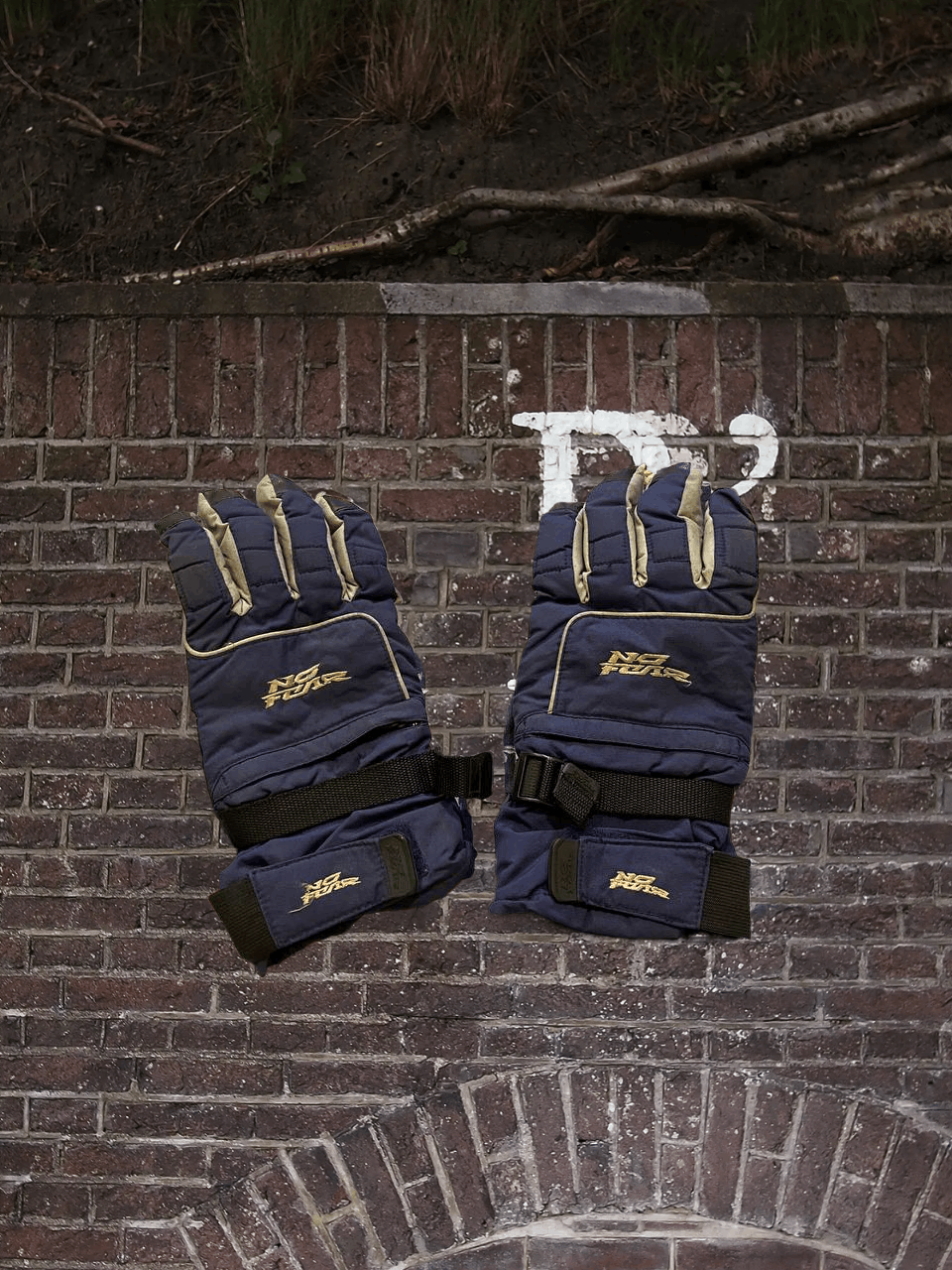 No Fear Vintage Gloves logo No Fear Y2K Streetwear Size ONE SIZE - 1 Thumbnail