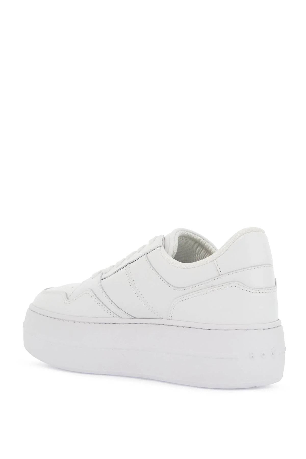 o1s22i1n1024 Skyscraper Low-Top Sneakers in White