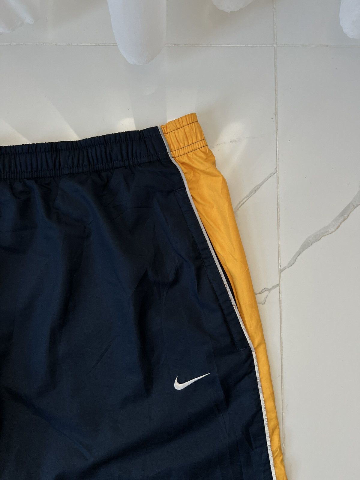 Nike × Vintage 90’s NIKE SWOOSH LOGO BAGGY Y2K TRACK PANTS GORPCORE Size US 34 / EU 50 - 2 Thumbnail