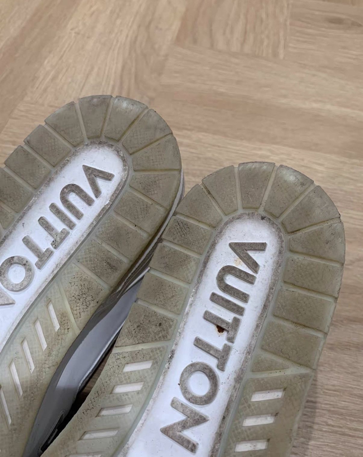 Louis Vuitton Louis Vuitton Trainer White Cement J42 Size US 7.5 / EU 40-41 - 9 Thumbnail