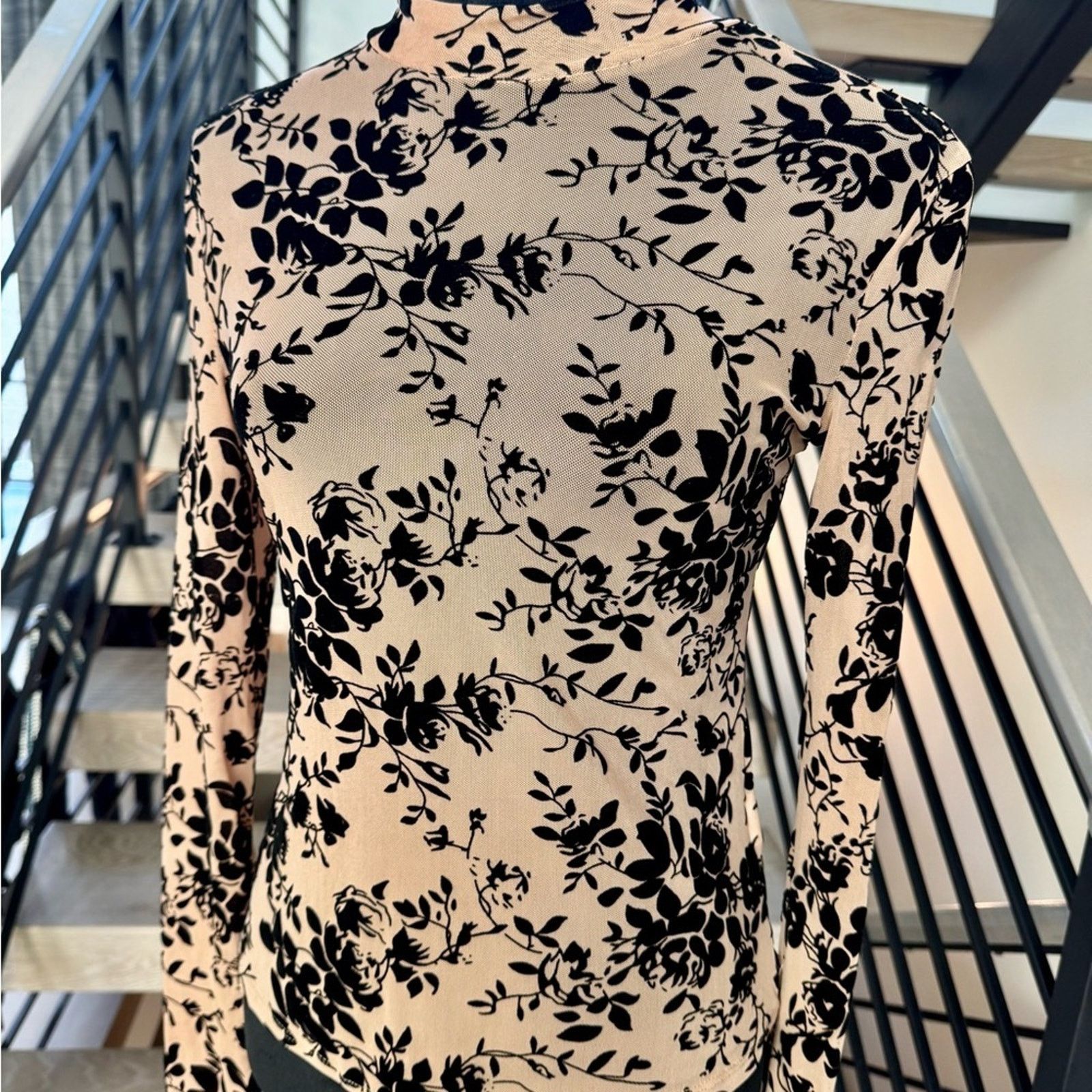 Other New Floral Black and Tan Long Sleeve Top size S Size S / US 4 / IT 40 - 7 Thumbnail