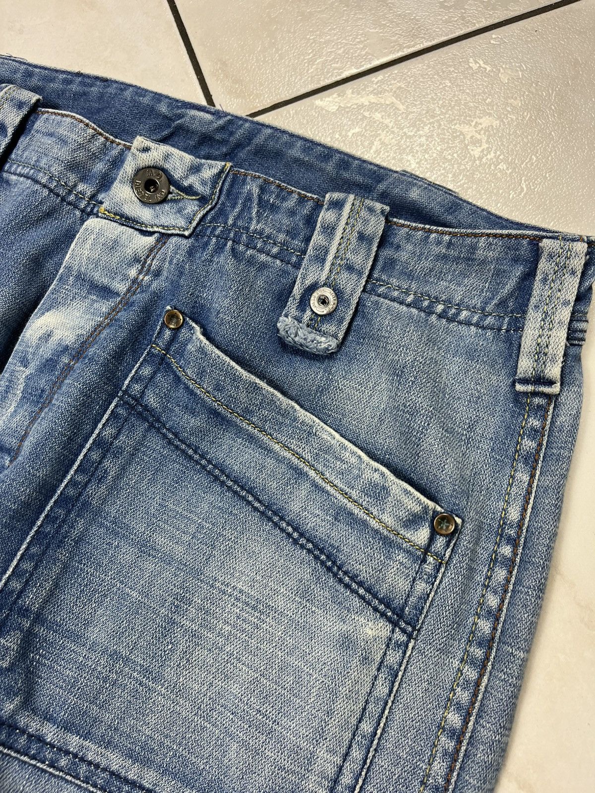 Diesel × Vintage Vintage Diesel moorix y2k distressed denim jeans baggy pants Size US 32 / EU 48 - 13 Thumbnail