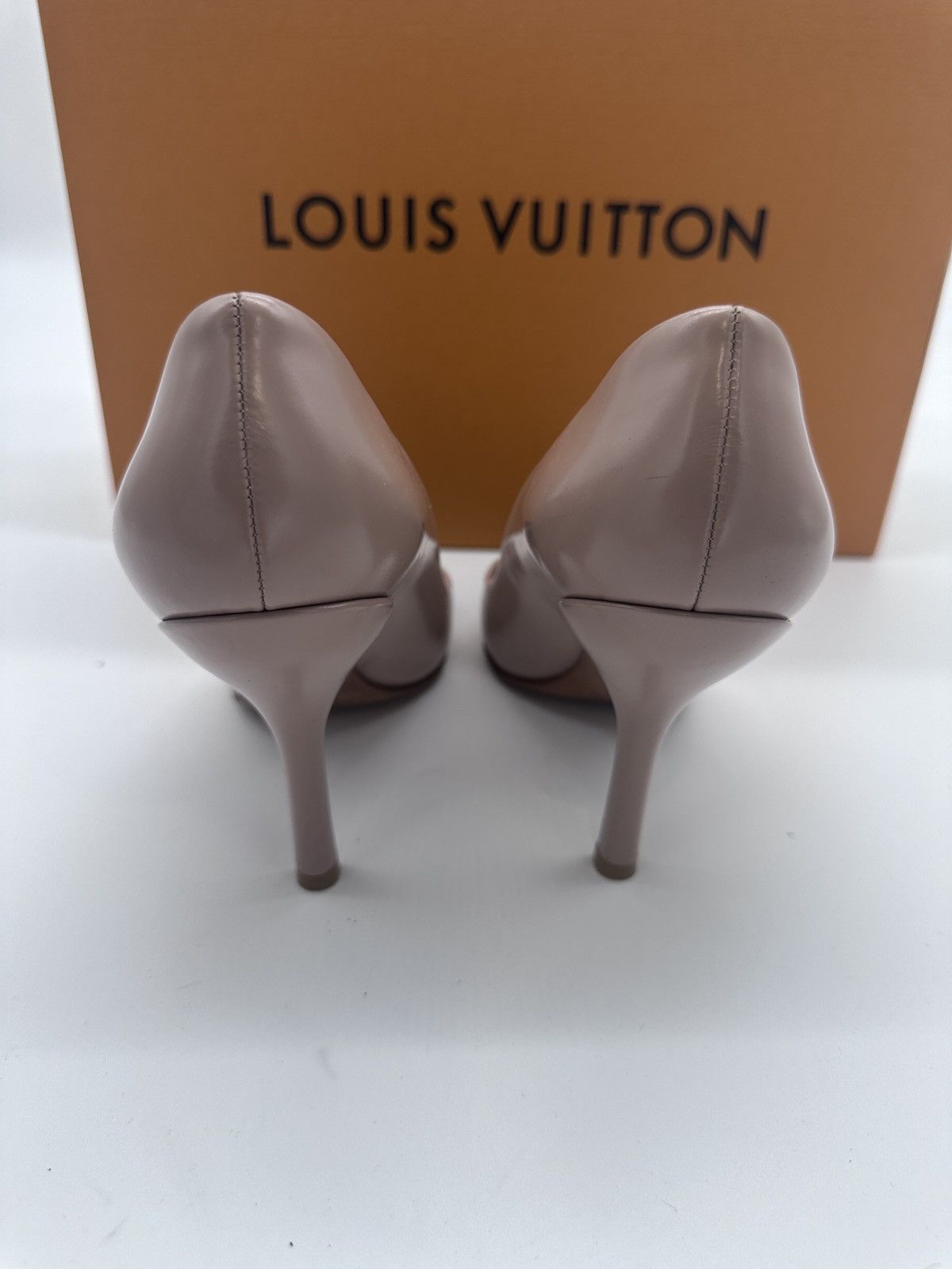 Louis Vuitton Louis Vuitton Patent Leather Heels 38 LV 8 USA w dustbag Size US 8 / IT 38 - 4 Thumbnail