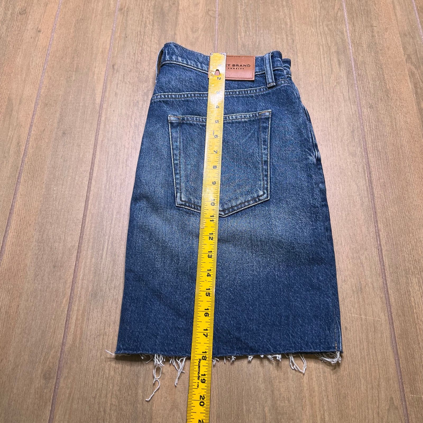 Lucky Brand Lucky Brand Women's High Rise Cut Off Skirt Blue Sz 10/30 Size 30" / US 8 / IT 44 - 11 Thumbnail
