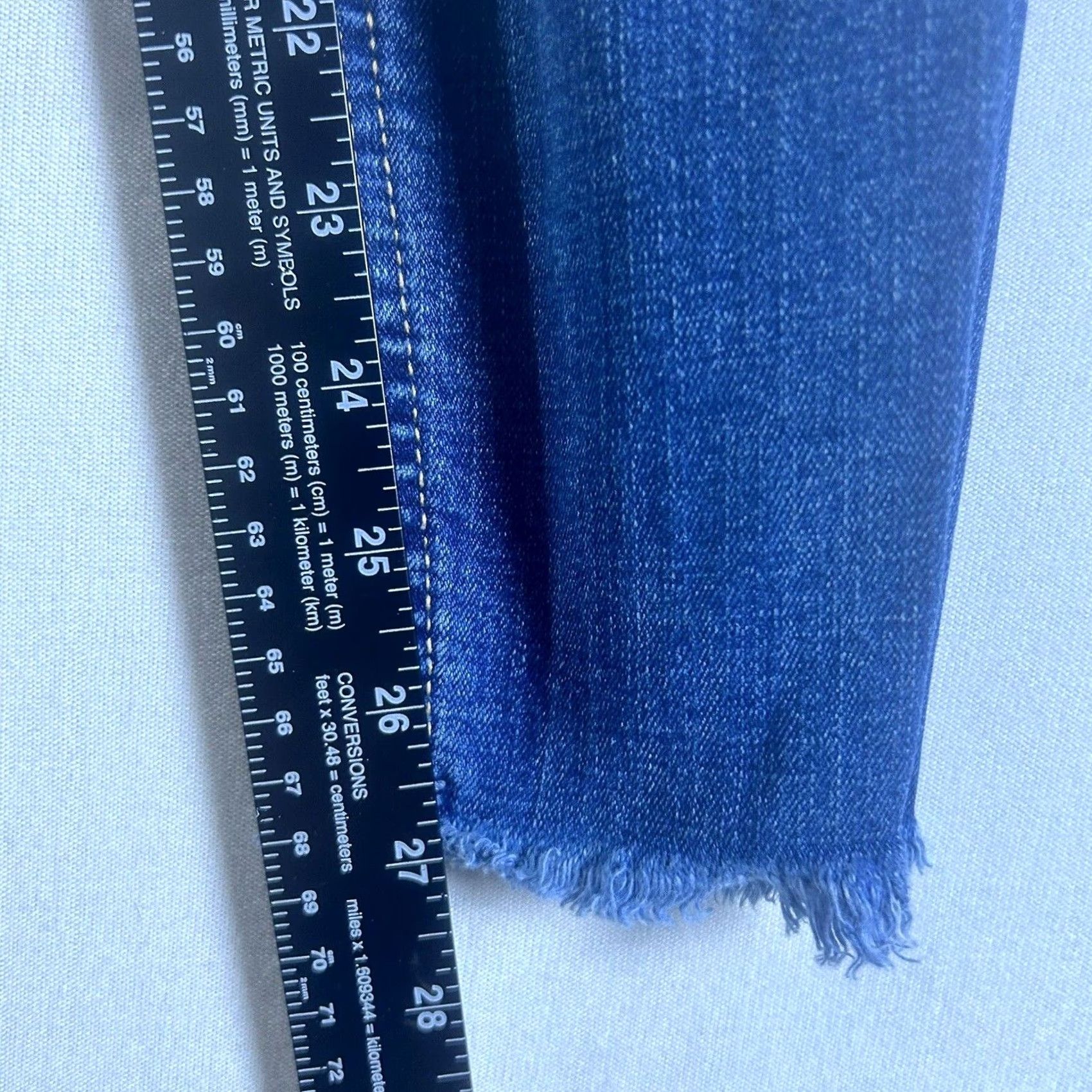Old Navy Old Navy Rockstar Super Skinny High Rise Jeans Sz 6 Secret Slim Pockets Raw Hem Jeans Women Regular Blue Medium Denim Slim Button 6 Size 28" / US 6 / IT 42 - 6 Thumbnail