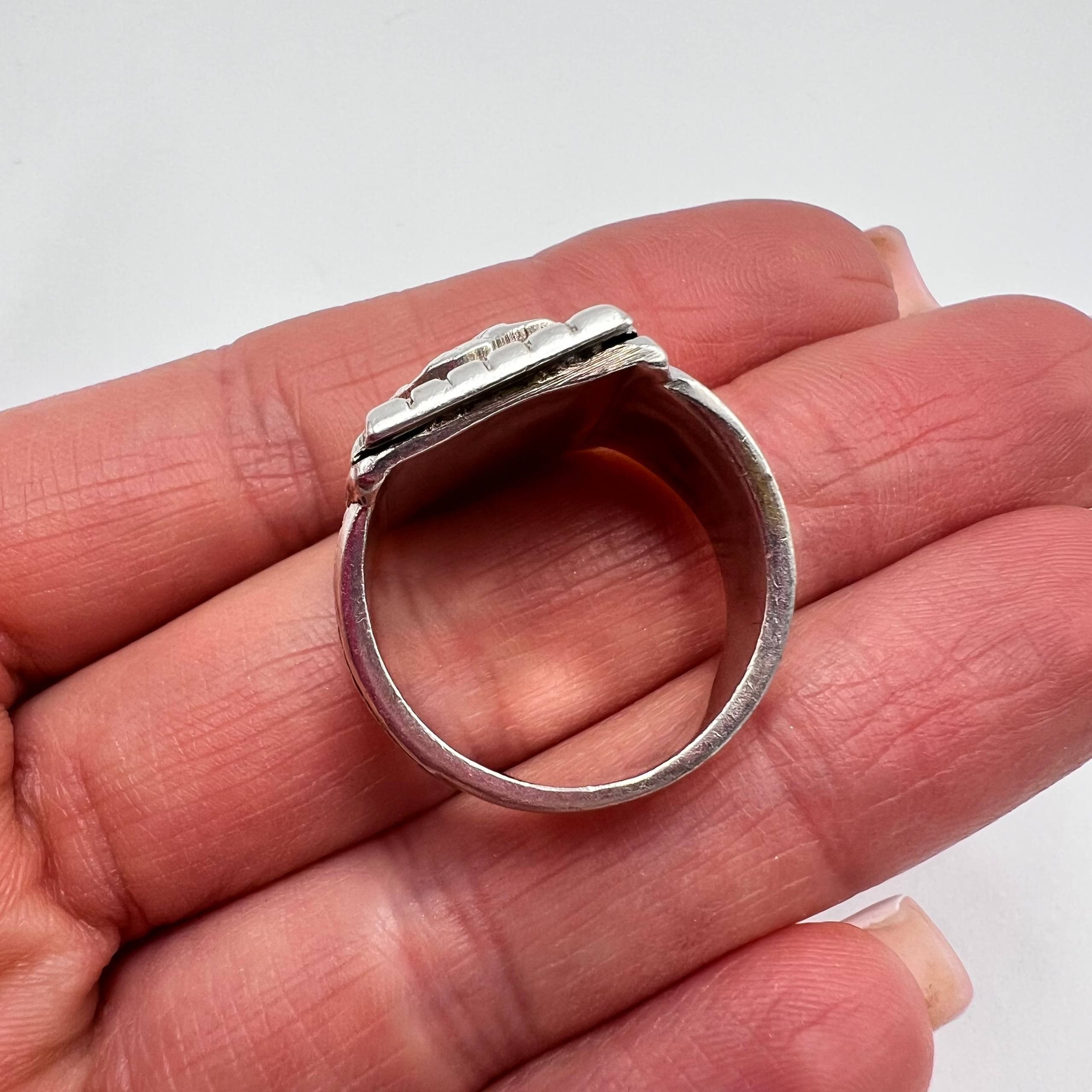 Vintage 1970s Heavy Vintage Soviet 875 Silver Knight Ring 8.5 Size ONE SIZE - 7 Thumbnail