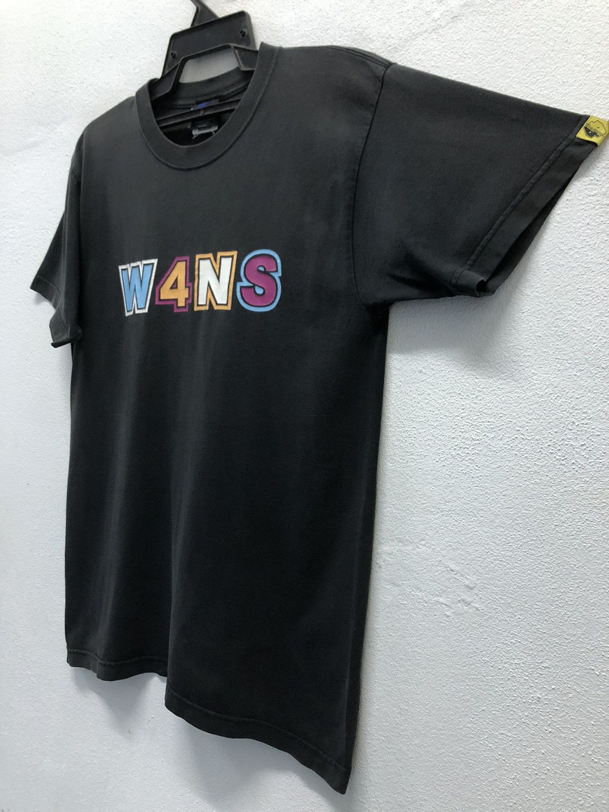 Vintage Vintage 44 W Four Mid Night Surfers T-Shirt Size US M / EU 48-50 / 2 - 6 Thumbnail