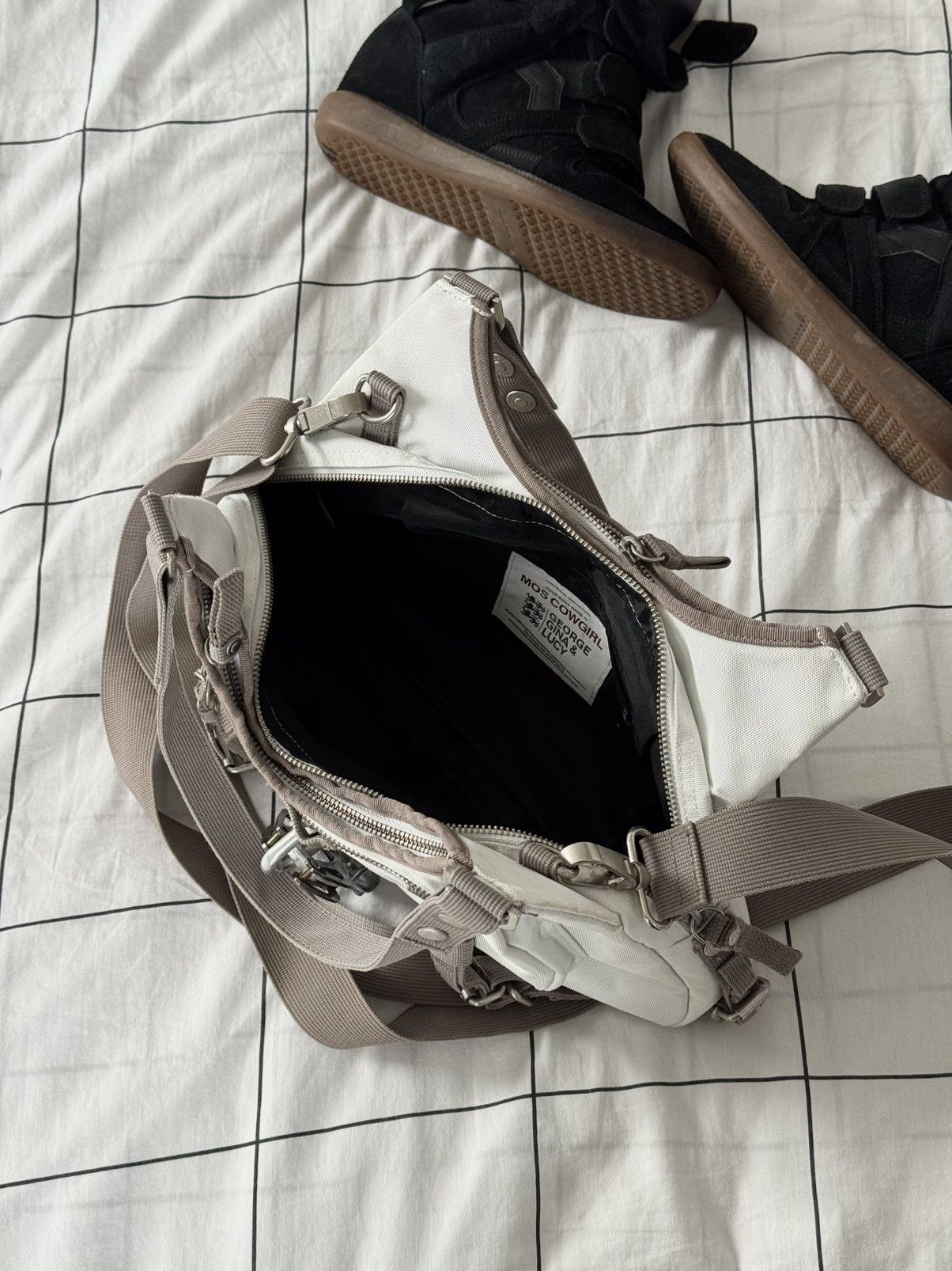 George Gina & Lucy Very Rare George Gina & lucy Y2k Alyx Bag Crossbody Handbag Size ONE SIZE - 6 Thumbnail