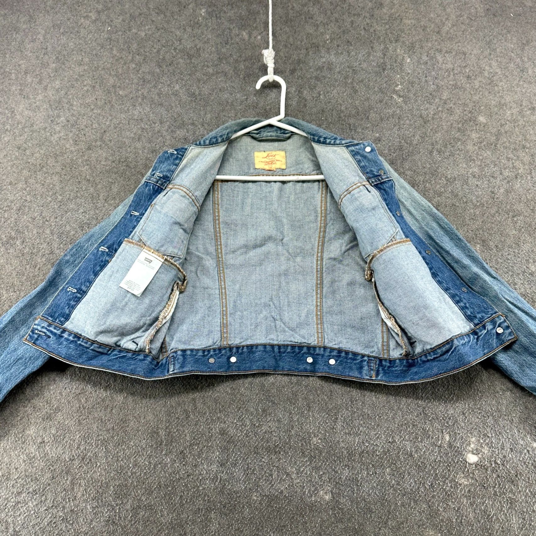 Levi's VINTAGE Levi's Trucker Jacket Womens S Blue Denim Cotton Short Sleeve Regular Fit 90s Retro Classic Vintage Jacket Women} Size 28" / US 6 / IT 42 - 2 Thumbnail