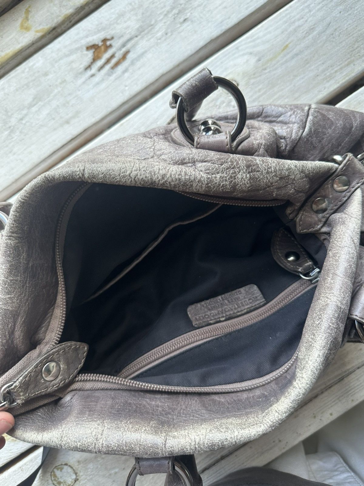 Japanese Brand 🚨Y2K AVANT-GARDE 🚨mesh silver Japan style hand bag Y2K 90s Size ONE SIZE - 8 Thumbnail