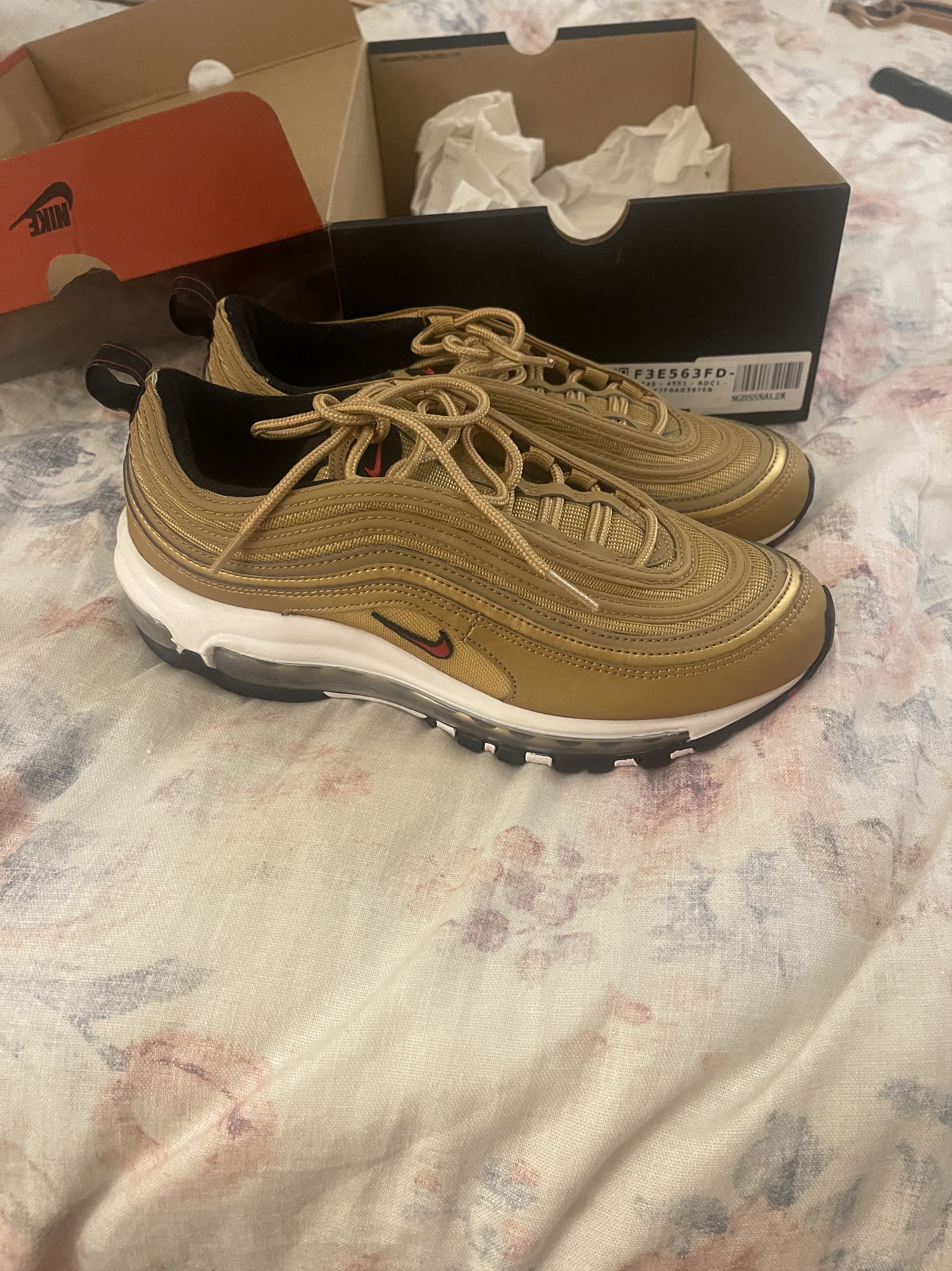 Nike Nike Airmax 97 OG Metallic Gold & Red Size US 6.5 / EU 39-40 - 2 Thumbnail