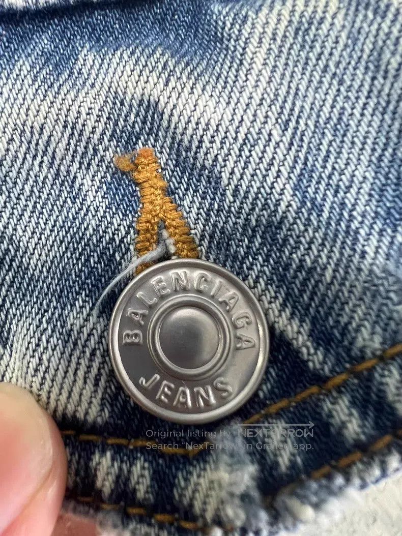 Balenciaga Balenciaga Destroyed denim jacket Size US S / EU 44-46 / 1 - 5 Thumbnail