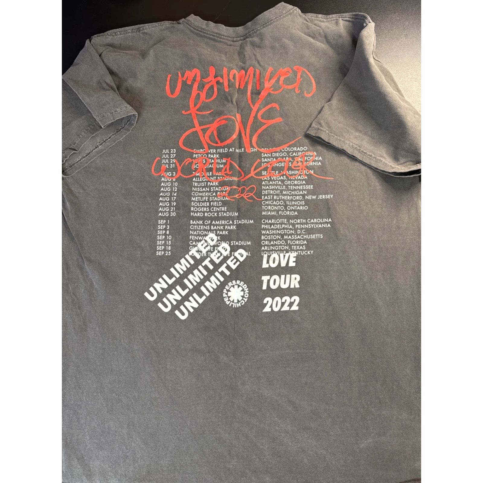 Vintage Red Hot Chili Peppers T-shirt Men’s L Faded Gray Unlimited Love 2022 Tour Tee Mens Size US L / EU 52-54 / 3 - 3 Thumbnail