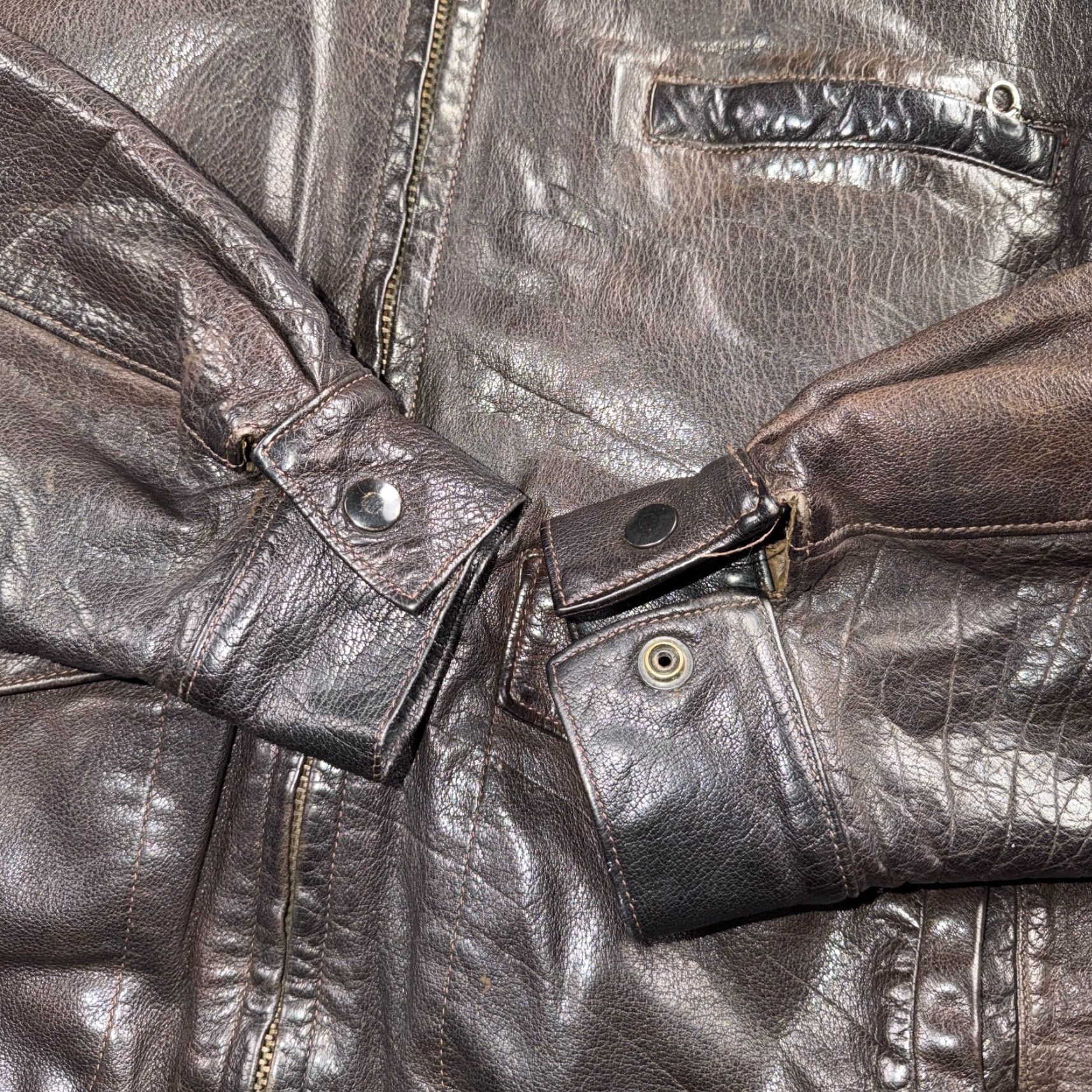 Vintage VINTAGE Flight Jacket Leather Army Men's M Brown 1960s 70s A-2 Flight Jacket Military Style USA Leather Brown Clothing Men Size M US Vintage Size US M / EU 48-50 / 2 - 7 Thumbnail