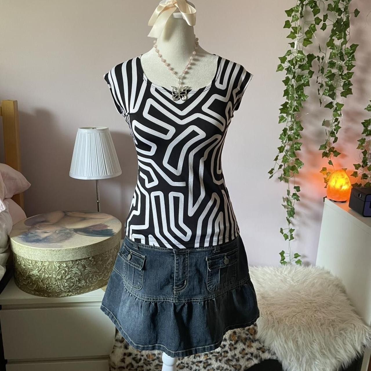 Vintage 2000s black and white geometric print square neck top Size S / US 4 / IT 40 - 1 Thumbnail