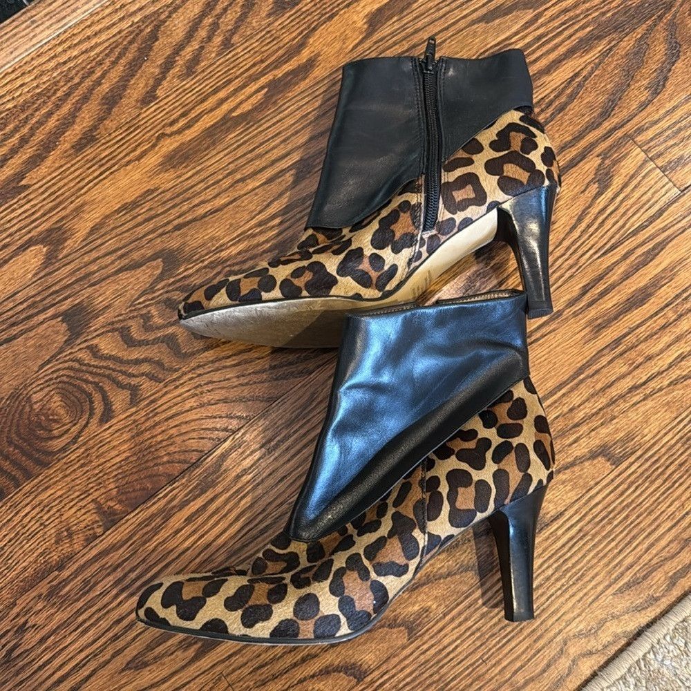 Chicos Chicos Women’s Leopard Ankle Boots Tan Black Calf Fur Size Size US 9.5 / IT 39.5 - 2 Thumbnail