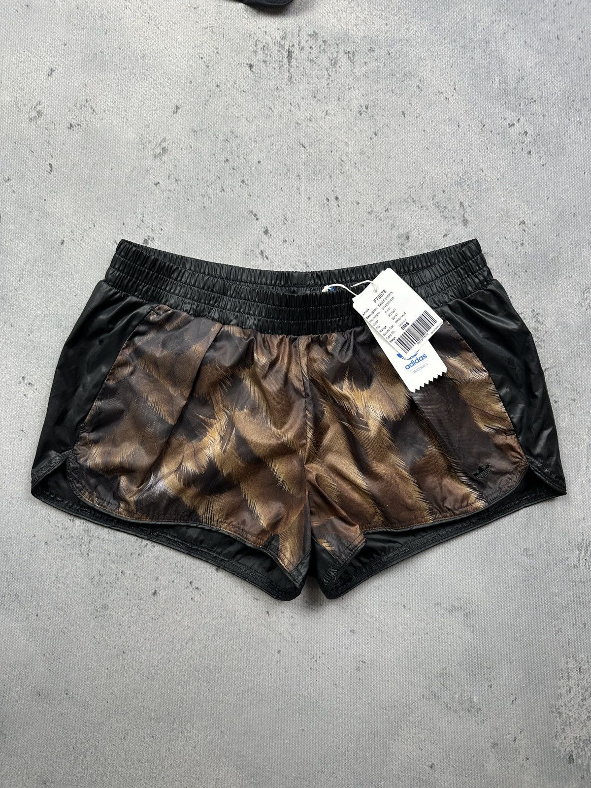 Adidas Adidas Originals Eagle Print Sample Tee & Shorts Set Rare Size 28" / US 6 / IT 42 - 5 Thumbnail