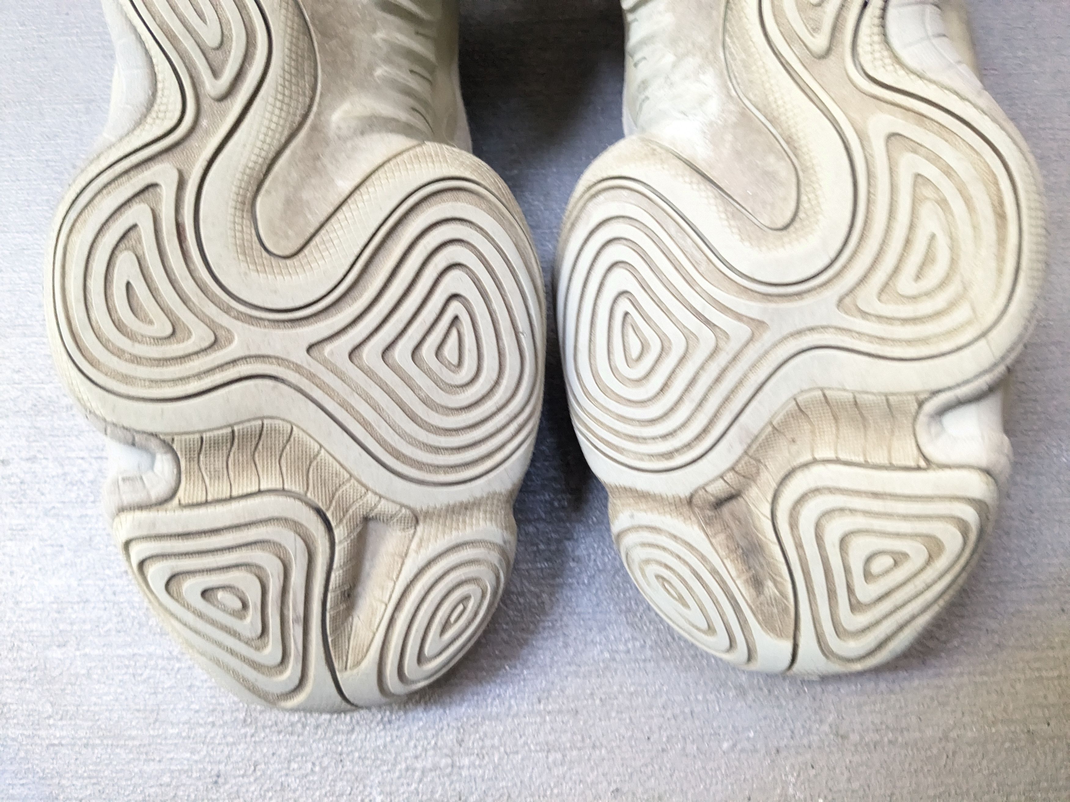 Adidas × Kanye West Adidas Yeezy 500 Salt 13 Suede Kanye West Ye EE7287 Size US 13 / EU 46 - 16 Thumbnail