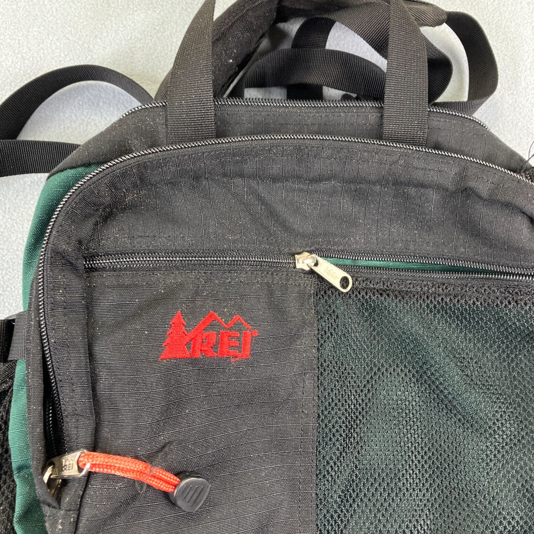 Vintage VINTAGE REI Fanny Pack Belt Bag Outdoor Nylon Black Medium Unisex Travel Hiking Crossbody Size ONE SIZE - 2 Thumbnail