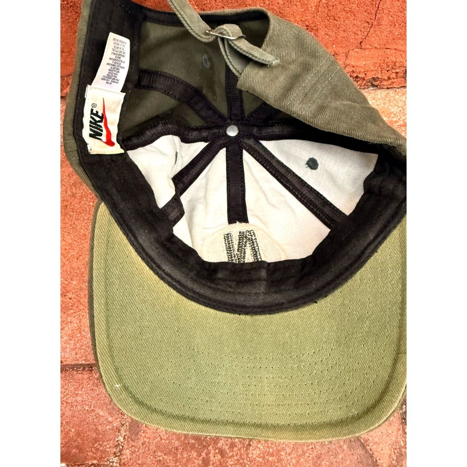 Nike VINTAGE Nike Embroidered Swoosh Logo Strap Back Hat Forest Green Baseball Cap Men One Size Green 90s Casual Adjustable Size ONE SIZE - 7 Thumbnail
