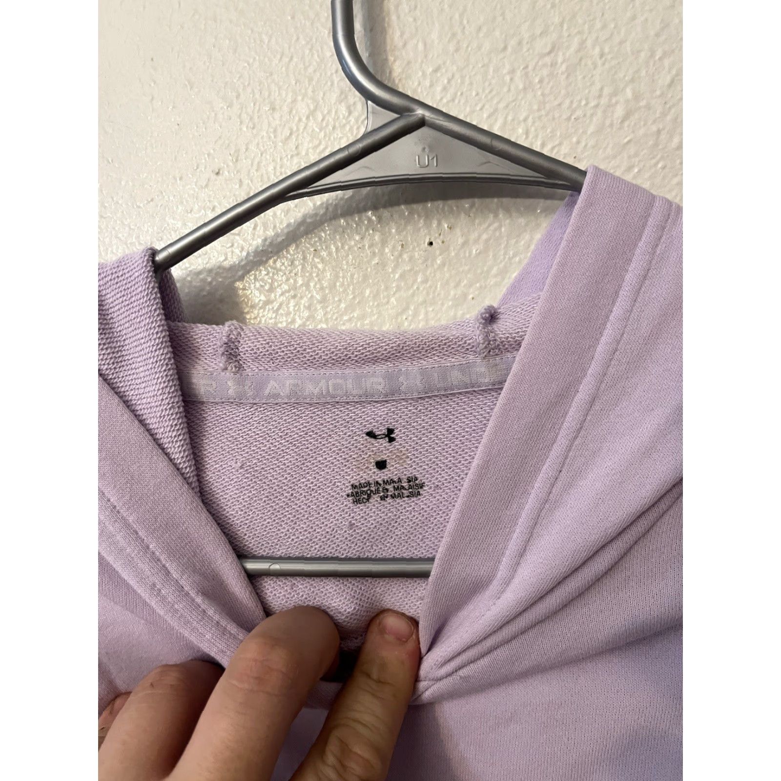 Under Armour Under Armour Fleece Hoodie Women's Medium Purple Logo Cropped Pullover Sweatshirt Size M / US 6-8 / IT 42-44 - 3 Thumbnail