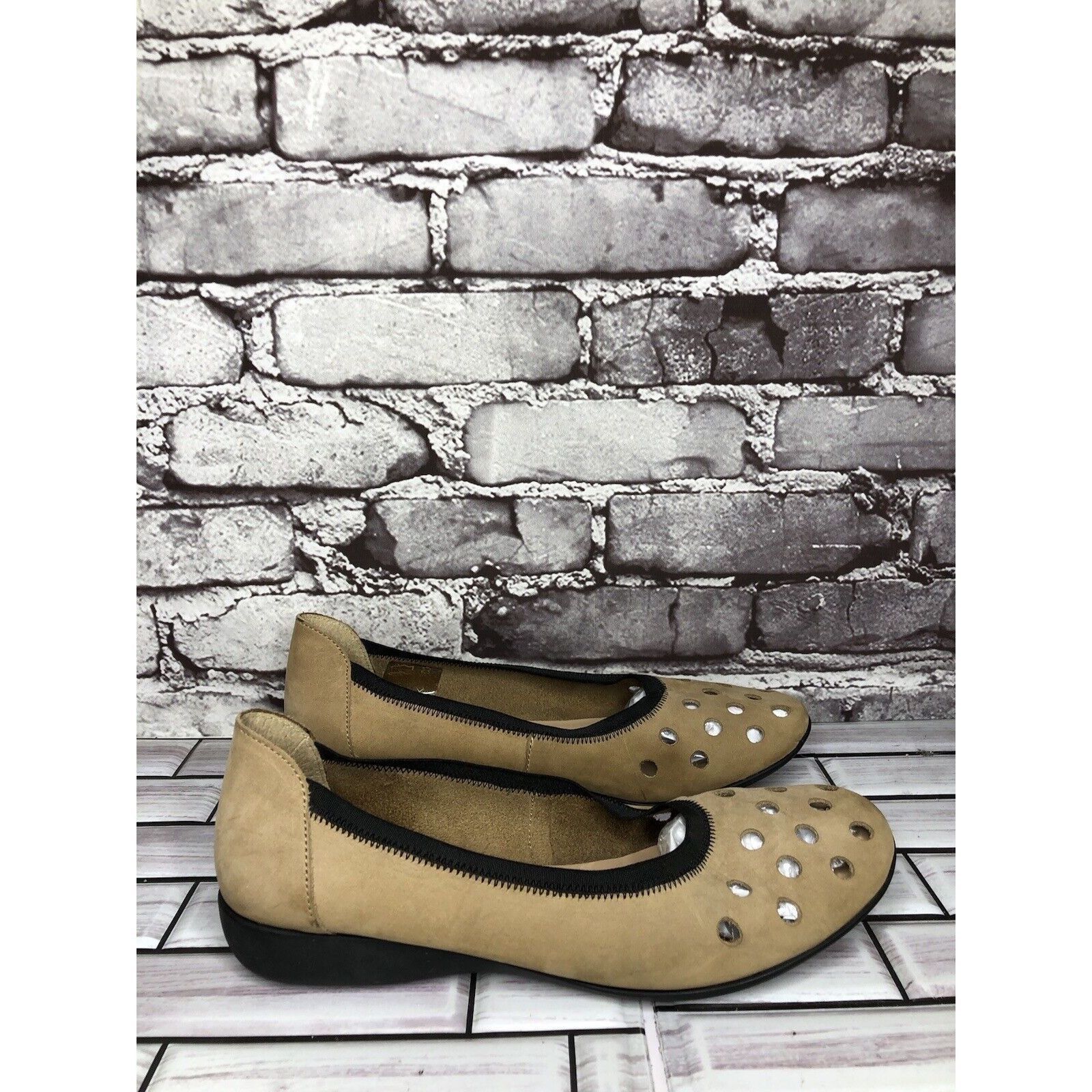 Other Aquitaine Brown Leather Perforated Ballet Flats Round Toe Sh Size US 9 / IT 39 - 3 Thumbnail