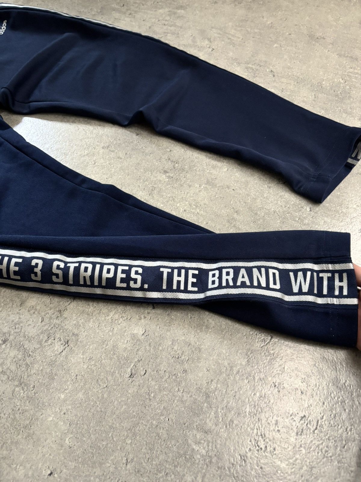Adidas Adidas Originals Navy Sweatpants S/M Streetwear Casual Size US 36 / EU 52 - 6 Thumbnail