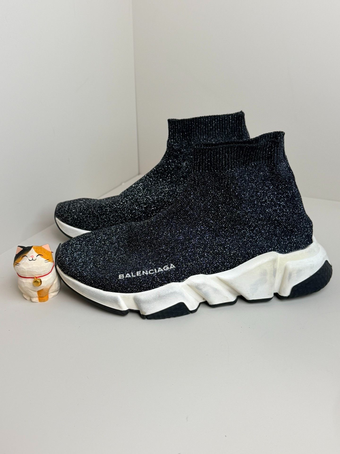 Balenciaga Balenciaga Pink Hitop Sneakers us_6 Women Size US 6 / IT 36 - 1 Thumbnail