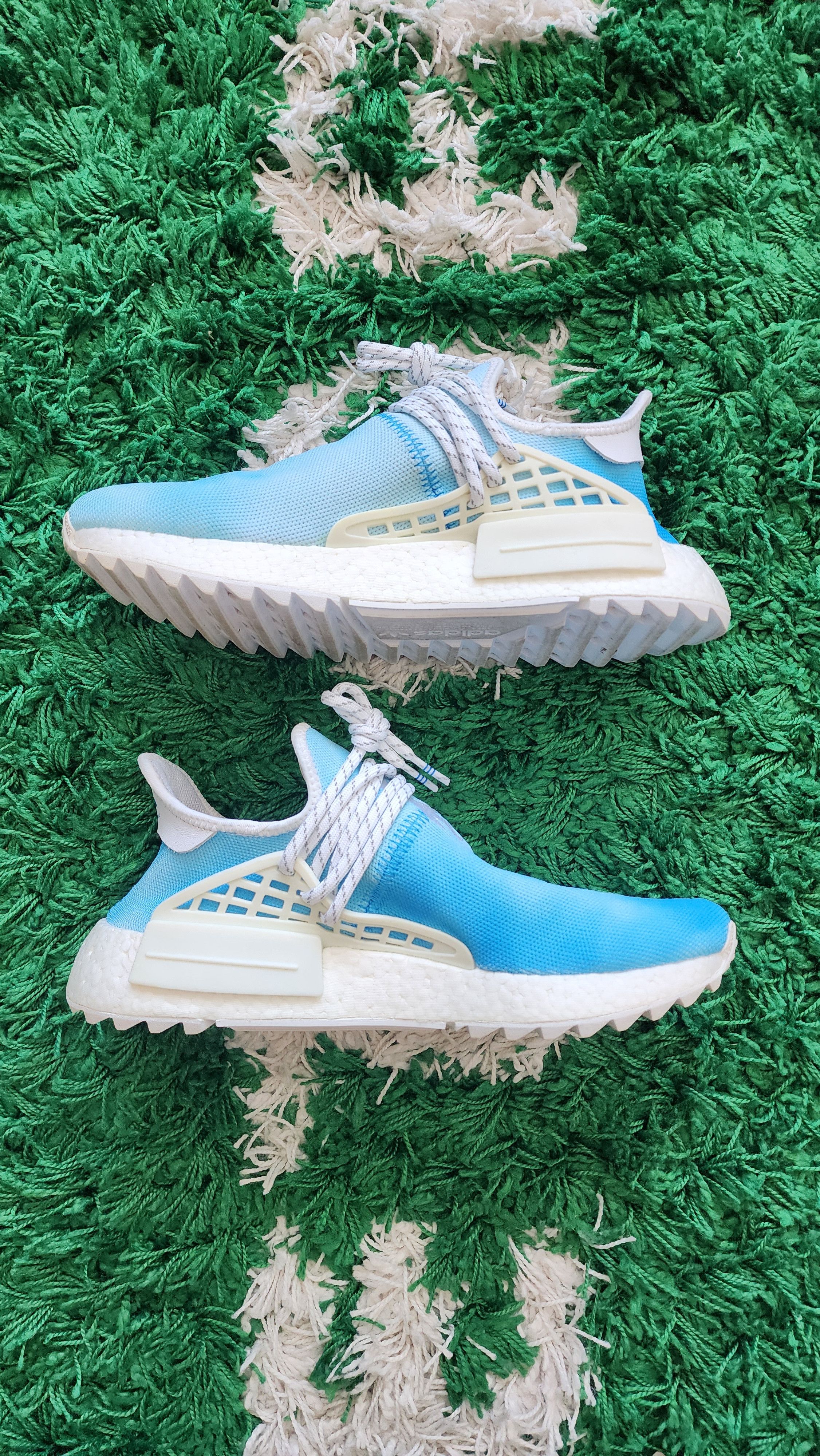 Adidas × Pharrell Pharrell x NMD Hu China Peace Pack Size US 9 / EU 42 - 2 Thumbnail