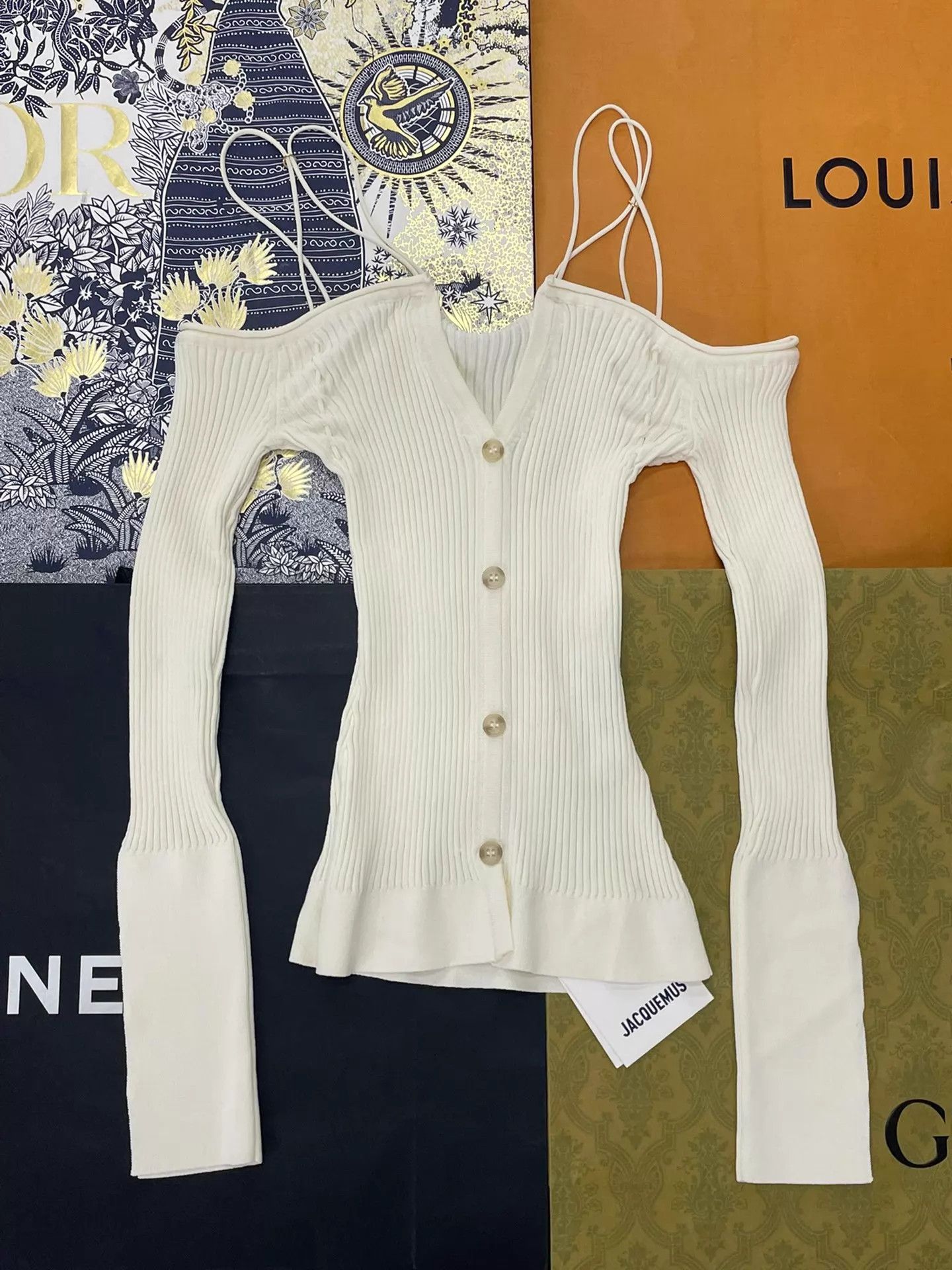 Jacquemus Jacquemus White Off-the-shoulder Cami Knit Top 34 Size XXS / US 00 / IT 34 - 1 Thumbnail