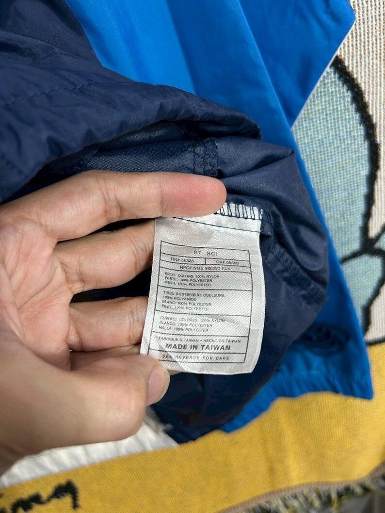 Nike Vintage 90s Nike Jacket size S Fits like Medium Size US M / EU 48-50 / 2 - 8 Thumbnail