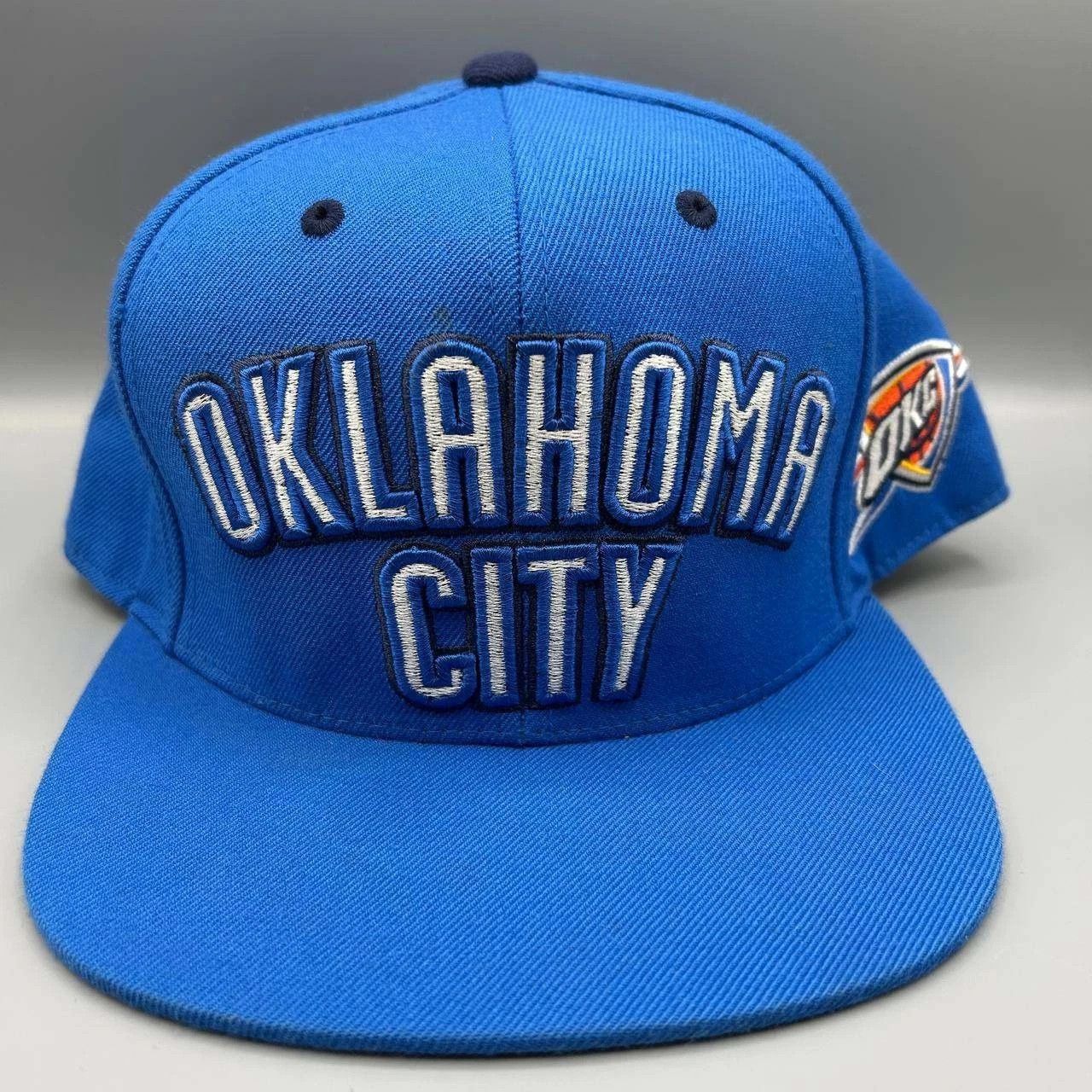 Mitchell & Ness Oklahoma City Thunder Hat Men 7 1/2 Blue Embroidered Fitted Size ONE SIZE - 1 Thumbnail