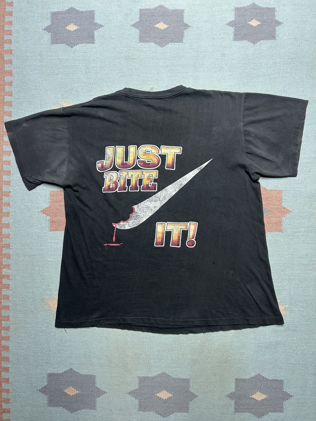 Rap Tees Vtg 90s t shirt Mike Tyson rap tee bite it Nike Holyfield XL Size US XL / EU 56 / 4 - 12 Thumbnail