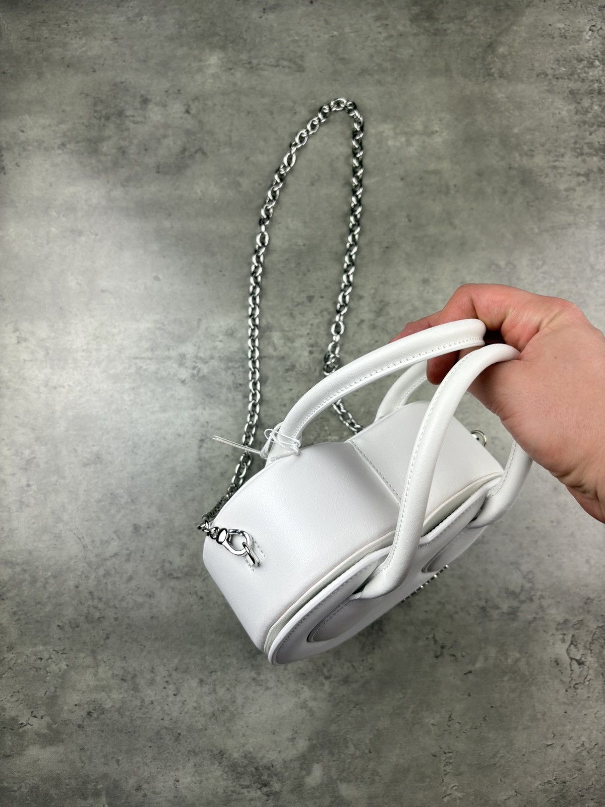 Ambush Design Ambush heart handle leather shoulder bag on chain Size ONE SIZE - 8 Thumbnail