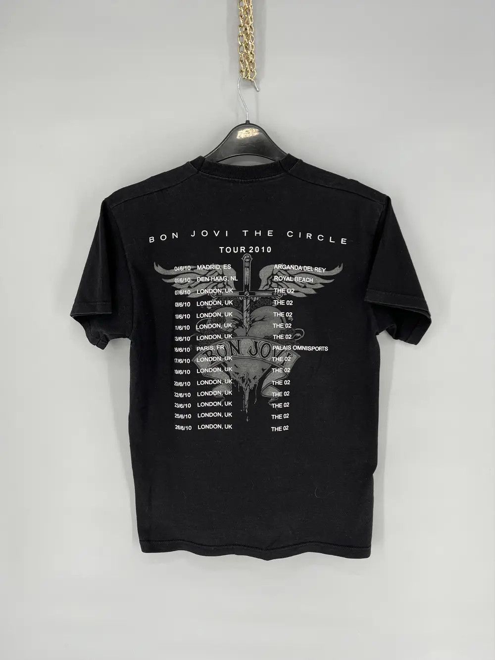 Band Tees 2010 Bon Jovi The Circle Tour Band Tee Size M Size US M / EU 48-50 / 2 - 8 Thumbnail
