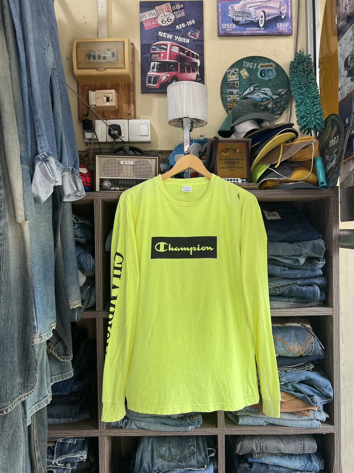 Champion 🔥Distressed Champion Long Sleeve Size US M / EU 48-50 / 2 - 1 Thumbnail