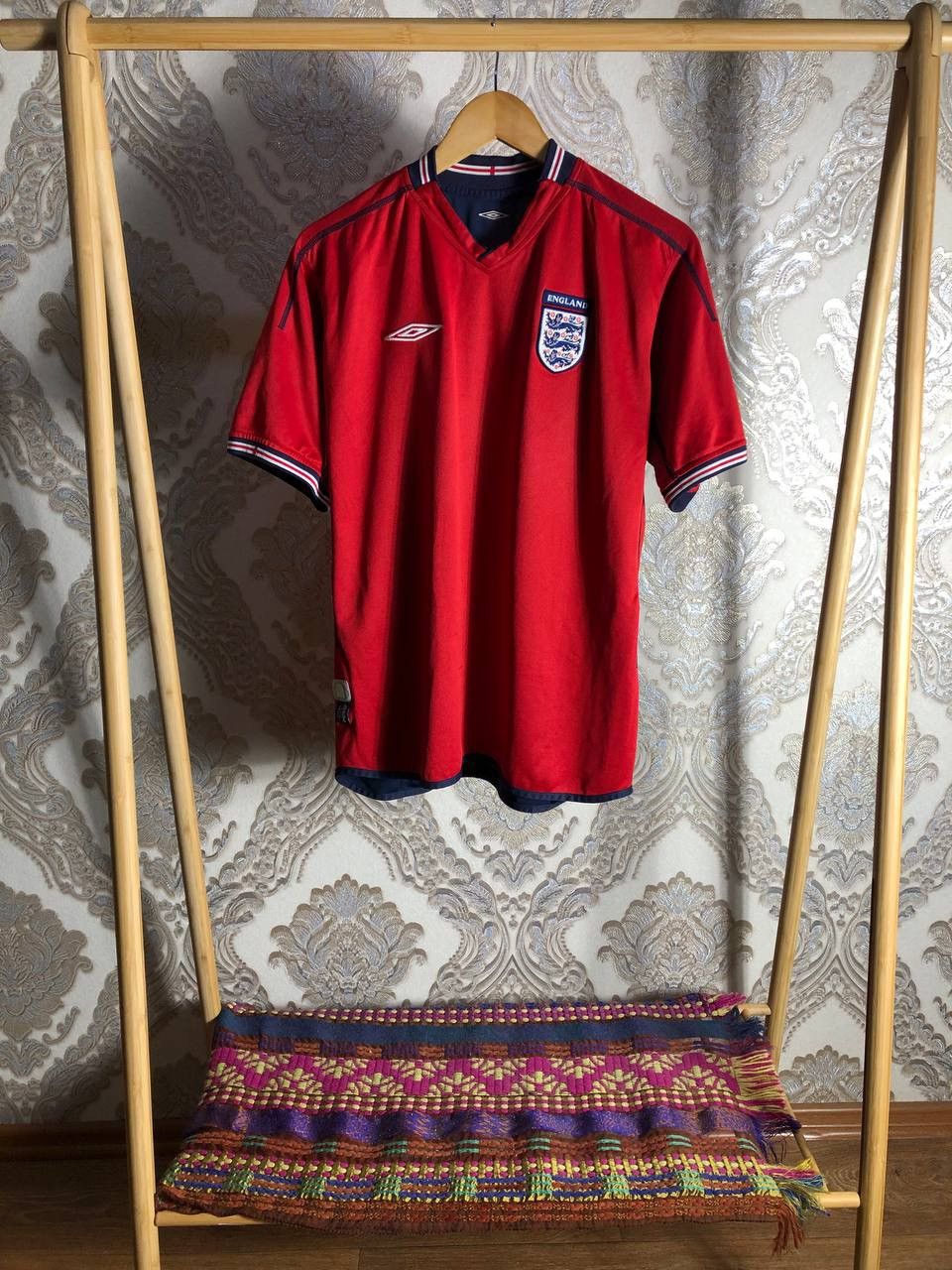 Umbro VINTAGE UMBRO ENGLAND RETRO SOCCER JERSEY MANCHESTER Y2K 90s Size US XL / EU 56 / 4 - 1 Thumbnail