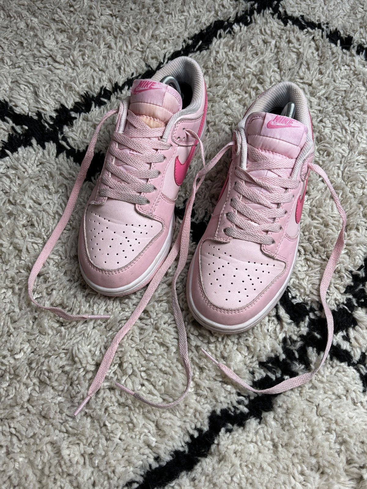 Nike Nike Dunk Triple Pink Low Sneakers Rare Size US 7.5 / IT 37.5 - 2 Thumbnail