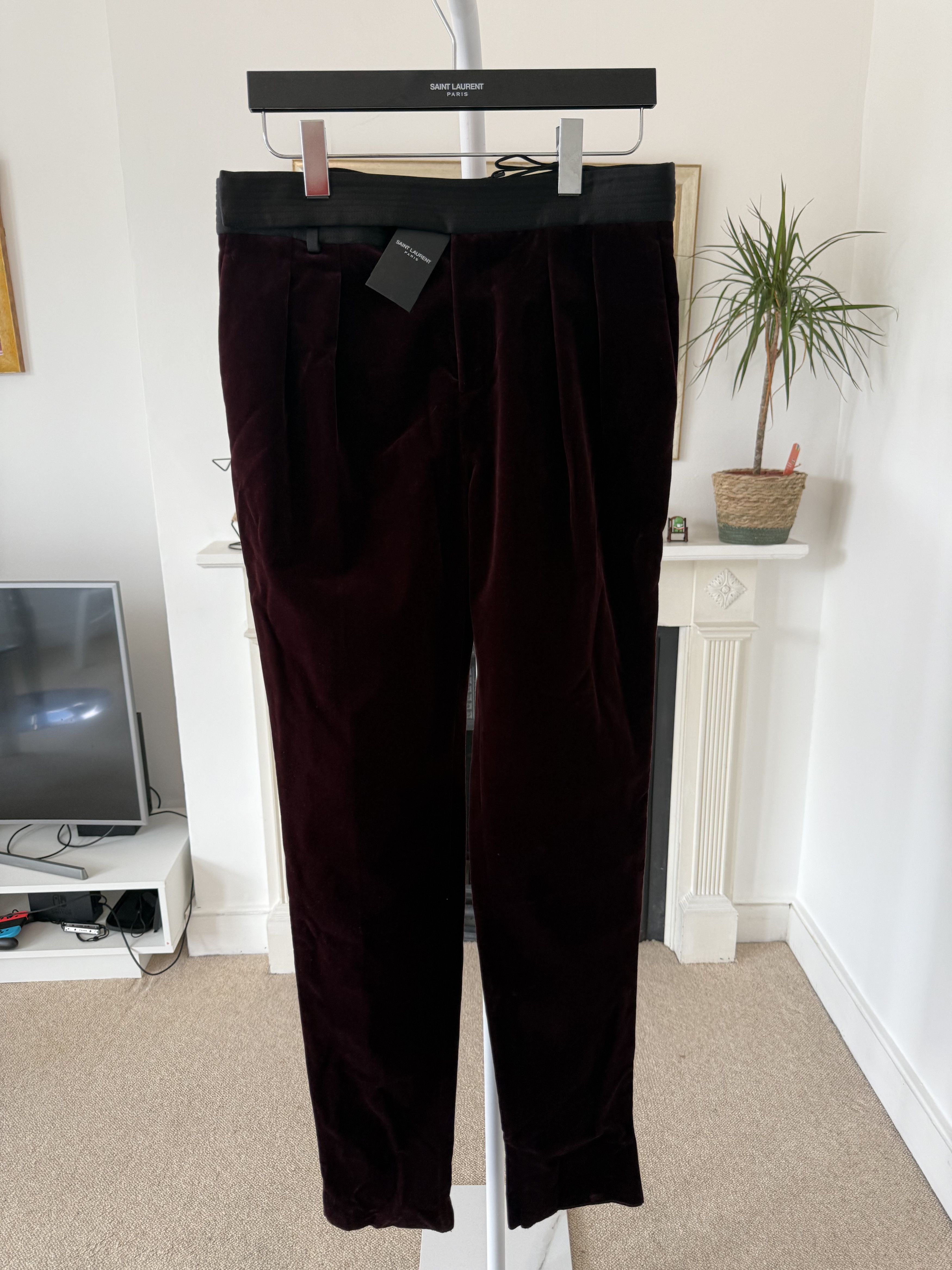 Saint Laurent Paris FW22' Saint Laurent Carrot-fit Velvet Pants Size US 30 / EU 46 - 2 Thumbnail