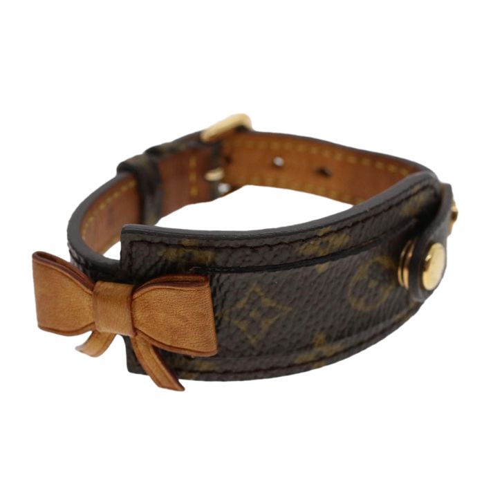 Shop Louis Vuitton MONOGRAM Essential V Bracelet (M6042F) by